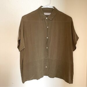 Everlane washable silk short sleeve button down